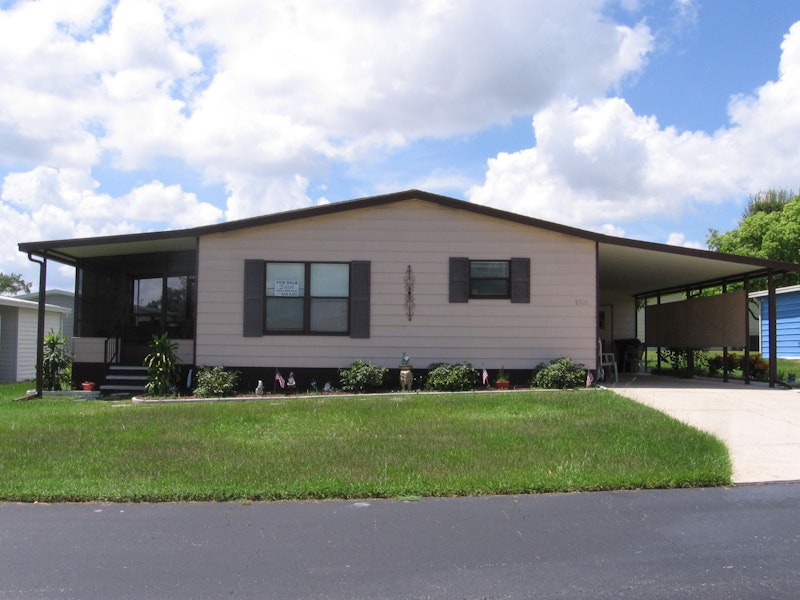 Beautiful Home in Foxwood Village 1514 Black Forest Drive, Lakeland FL